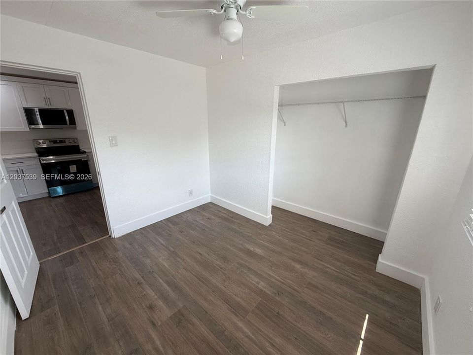 For Sale: $439,900 (4 beds, 2 baths, 1426 Square Feet)