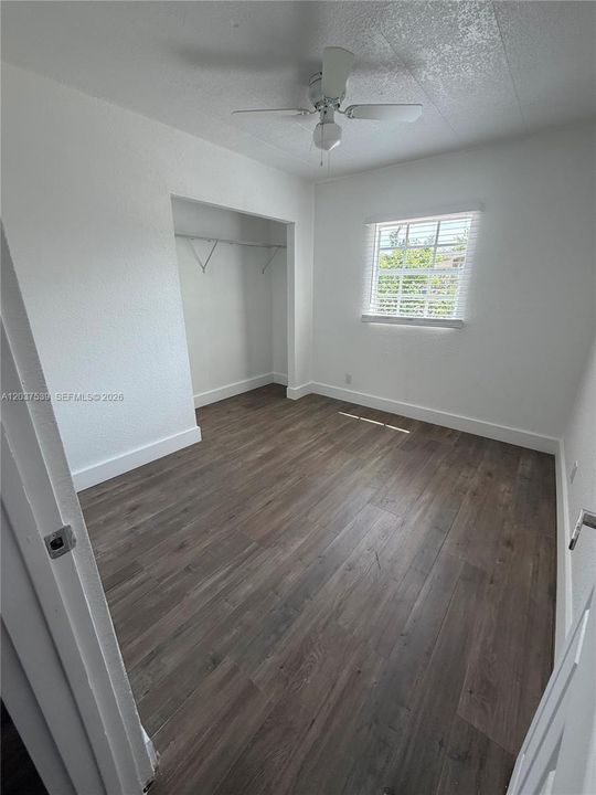 For Sale: $439,900 (4 beds, 2 baths, 1426 Square Feet)