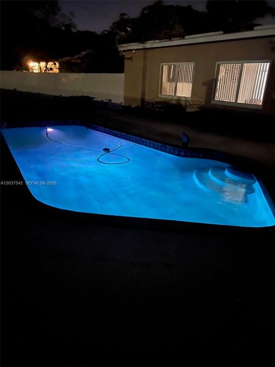 For Sale: $559,900 (4 beds, 2 baths, 1608 Square Feet)