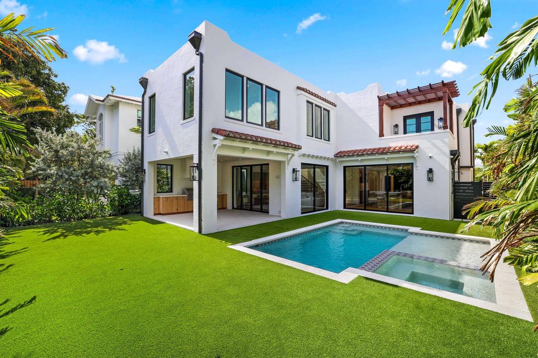 Private Yard & Pool