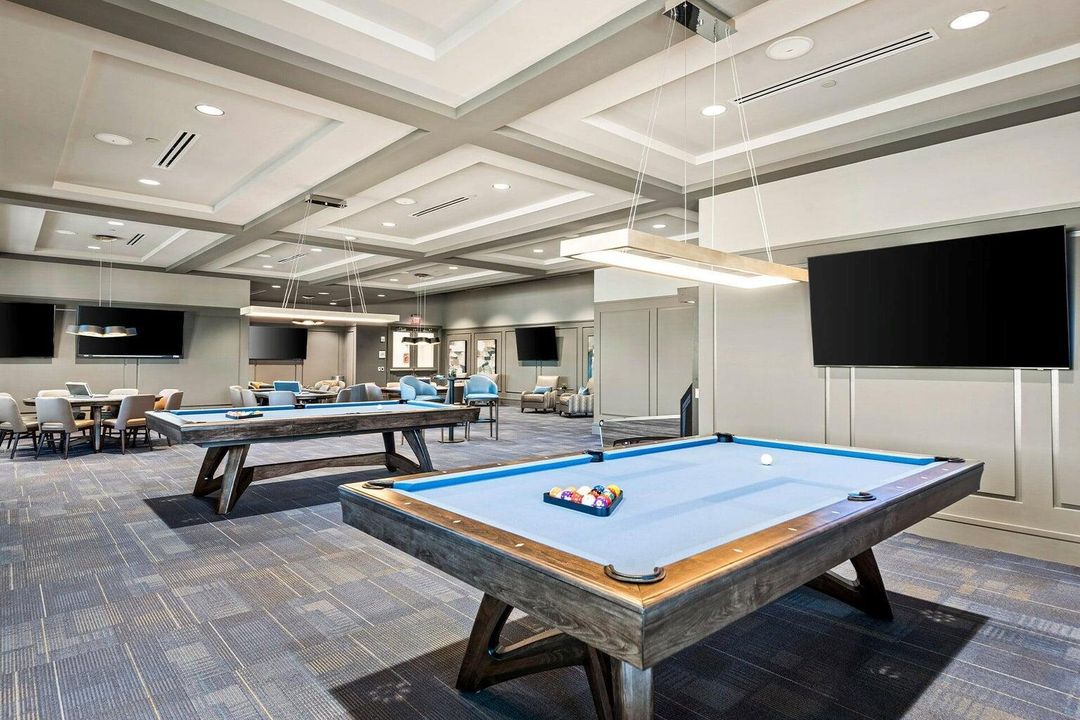 BILLARDS ROOM