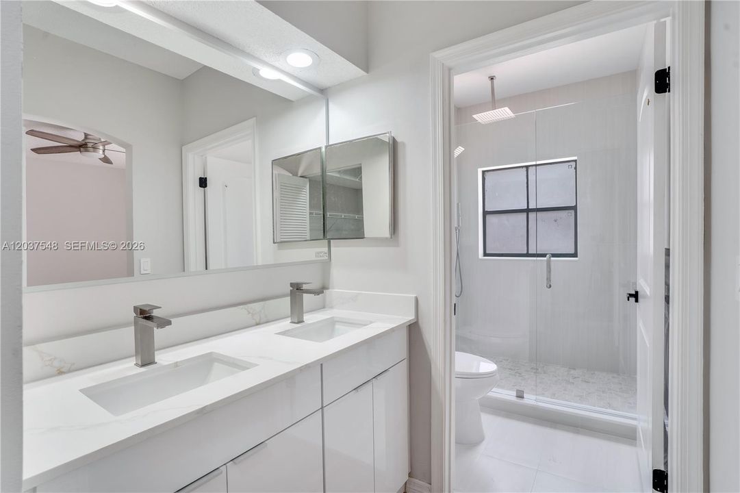 For Sale: $469,900 (4 beds, 2 baths, 1812 Square Feet)