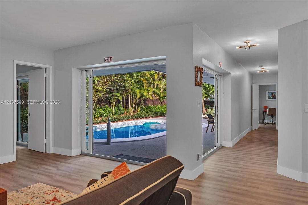 В аренду: $4,950 (3 спален, 2 ванн, 1494 Квадратных фут)