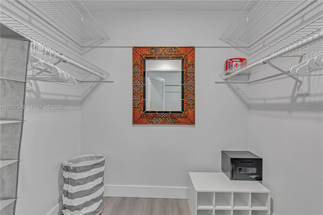 В аренду: $4,950 (3 спален, 2 ванн, 1494 Квадратных фут)