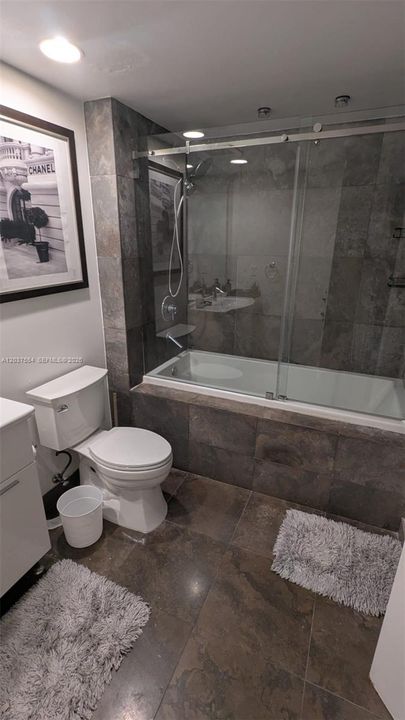 For Sale: $450,000 (0 beds, 1 baths, 598 Square Feet)