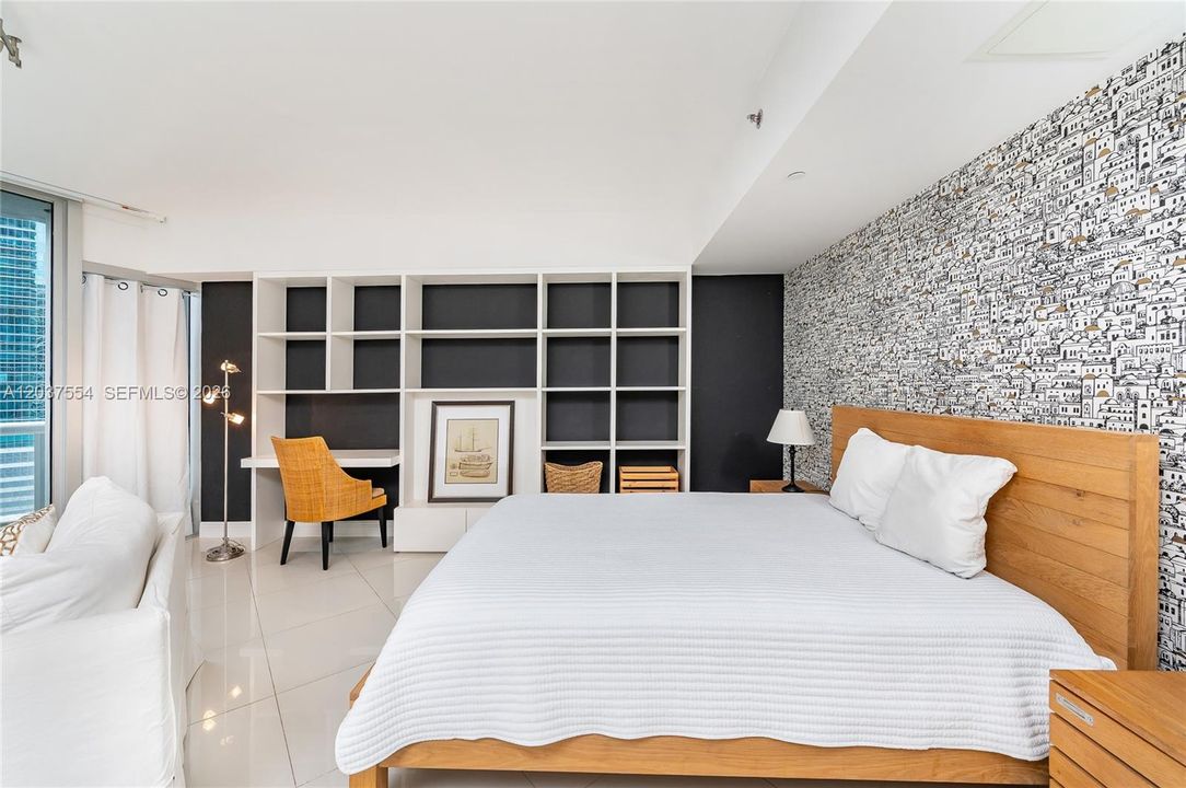 For Sale: $450,000 (0 beds, 1 baths, 598 Square Feet)