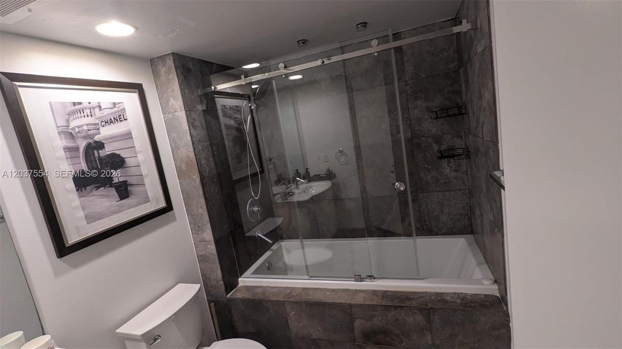 For Sale: $450,000 (0 beds, 1 baths, 598 Square Feet)