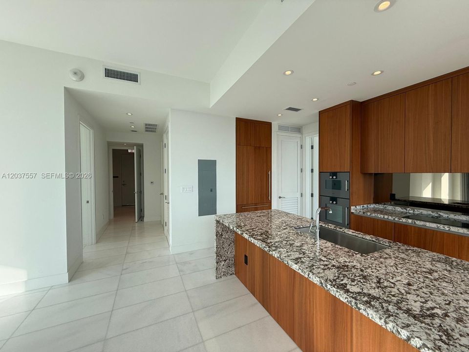 For Rent: $9,500 (2 beds, 2 baths, 1179 Square Feet)