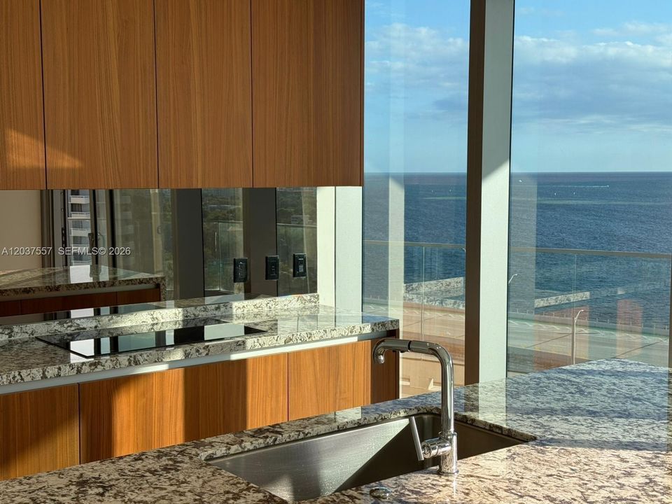 For Rent: $9,500 (2 beds, 2 baths, 1179 Square Feet)