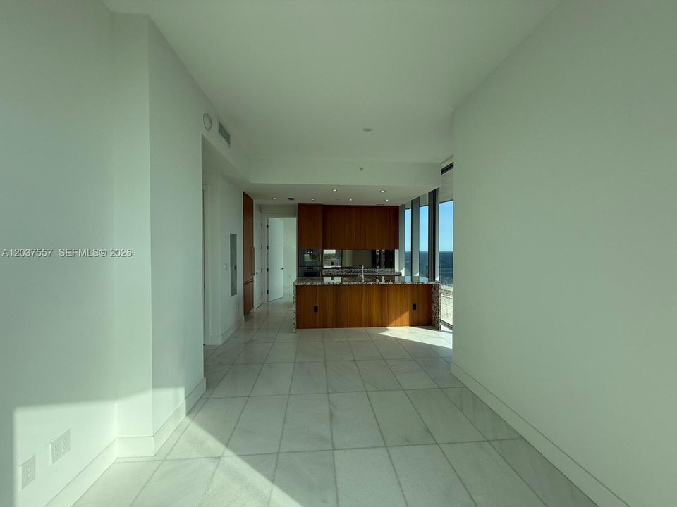 For Rent: $9,500 (2 beds, 2 baths, 1179 Square Feet)
