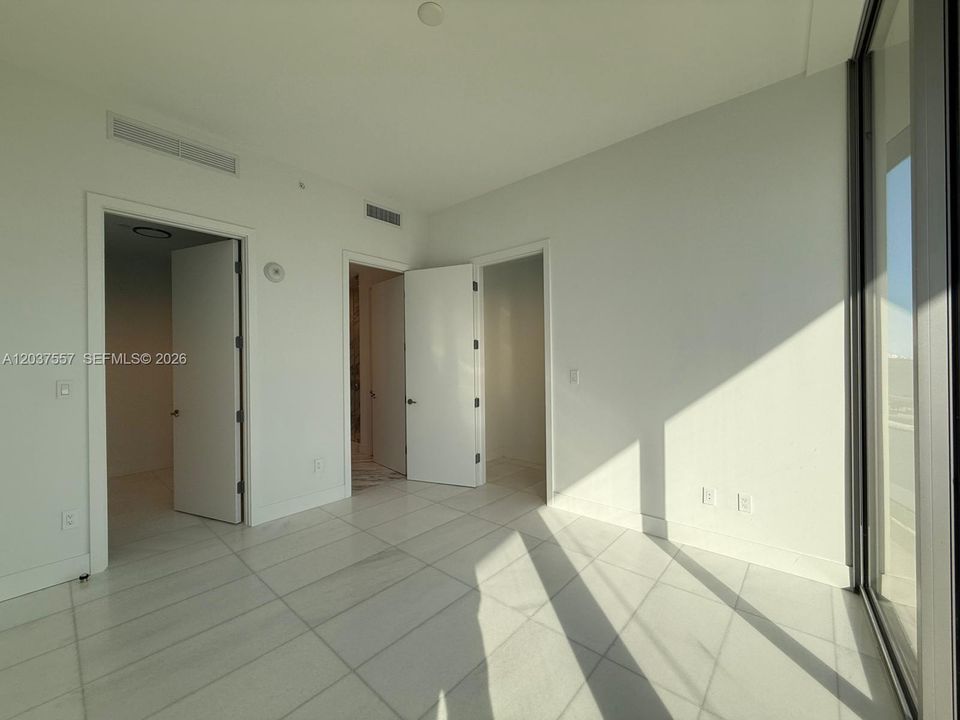 For Rent: $9,500 (2 beds, 2 baths, 1179 Square Feet)