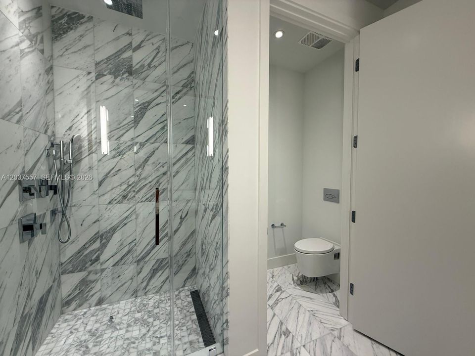 For Rent: $9,500 (2 beds, 2 baths, 1179 Square Feet)