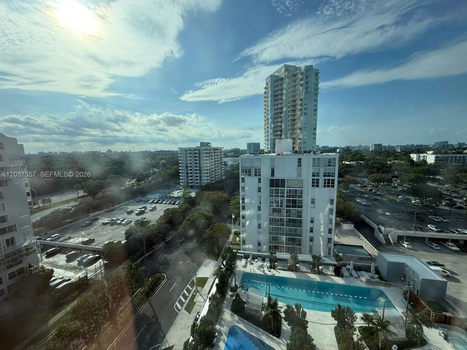 For Rent: $9,500 (2 beds, 2 baths, 1179 Square Feet)