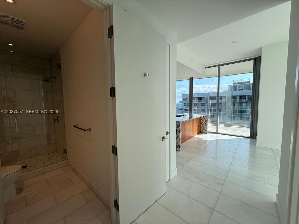 For Rent: $9,500 (2 beds, 2 baths, 1179 Square Feet)