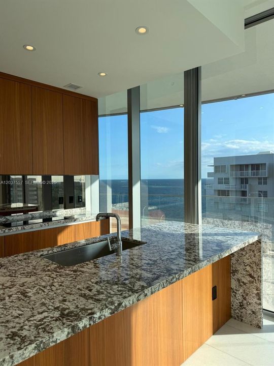For Rent: $9,500 (2 beds, 2 baths, 1179 Square Feet)