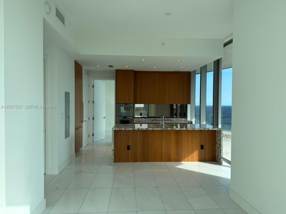 For Rent: $9,500 (2 beds, 2 baths, 1179 Square Feet)
