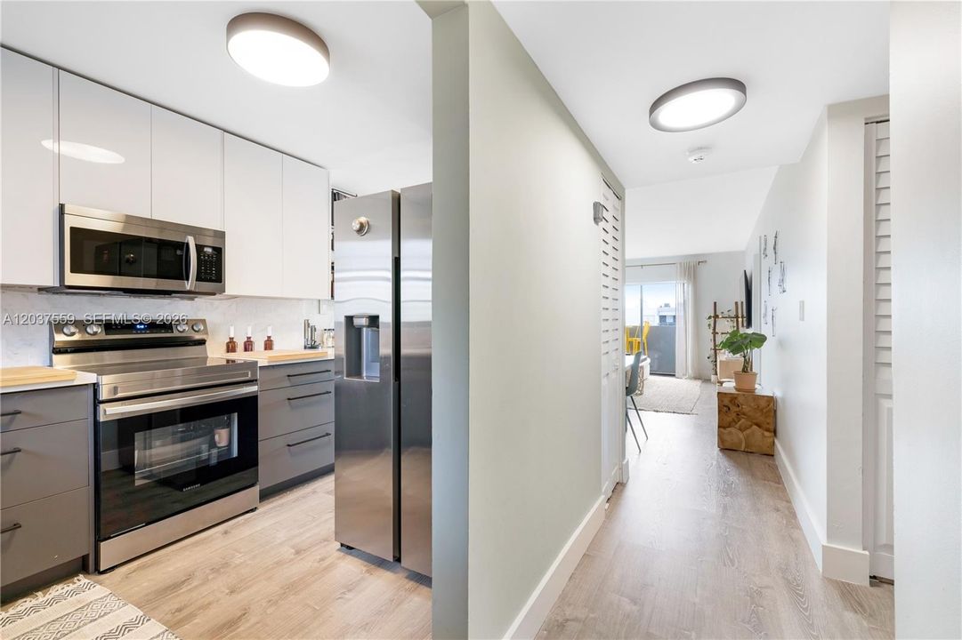 В аренду: $2,400 (1 спален, 1 ванн, 740 Квадратных фут)