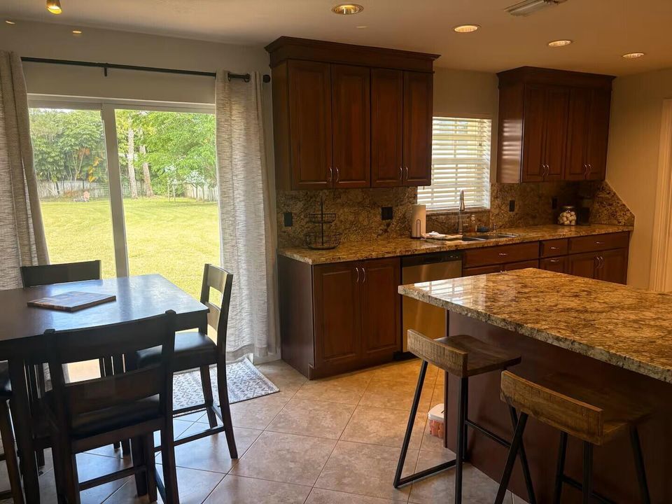 Dining/Kitchen
