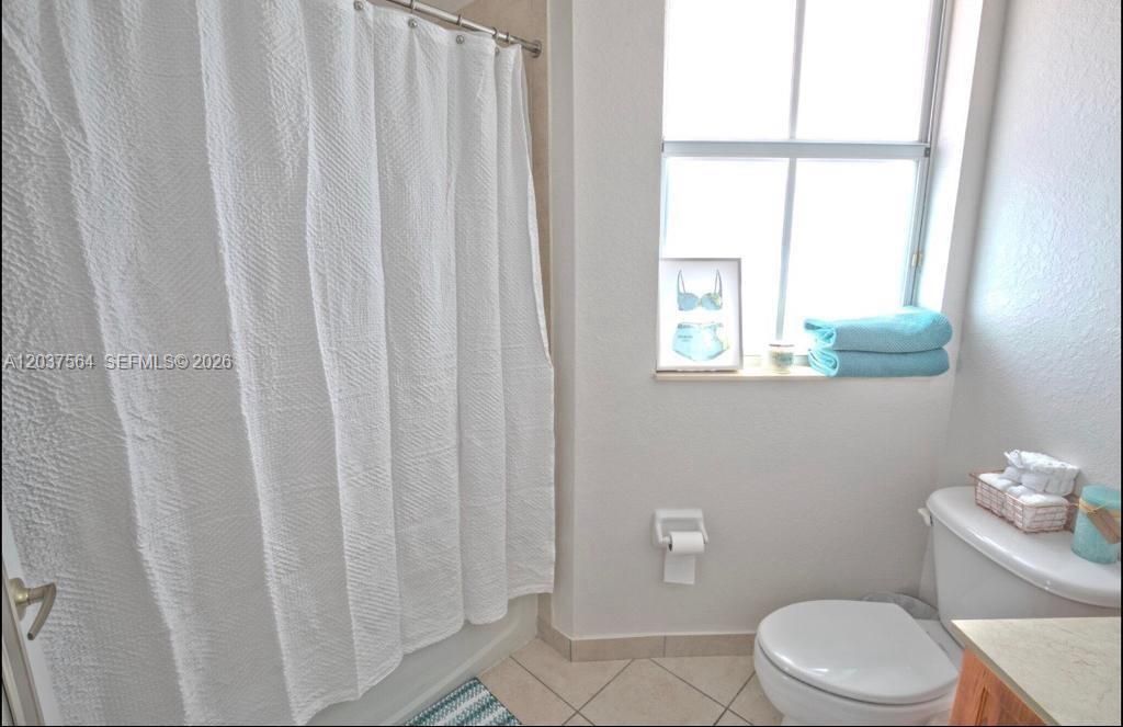 В аренду: $2,700 (3 спален, 2 ванн, 1123 Квадратных фут)