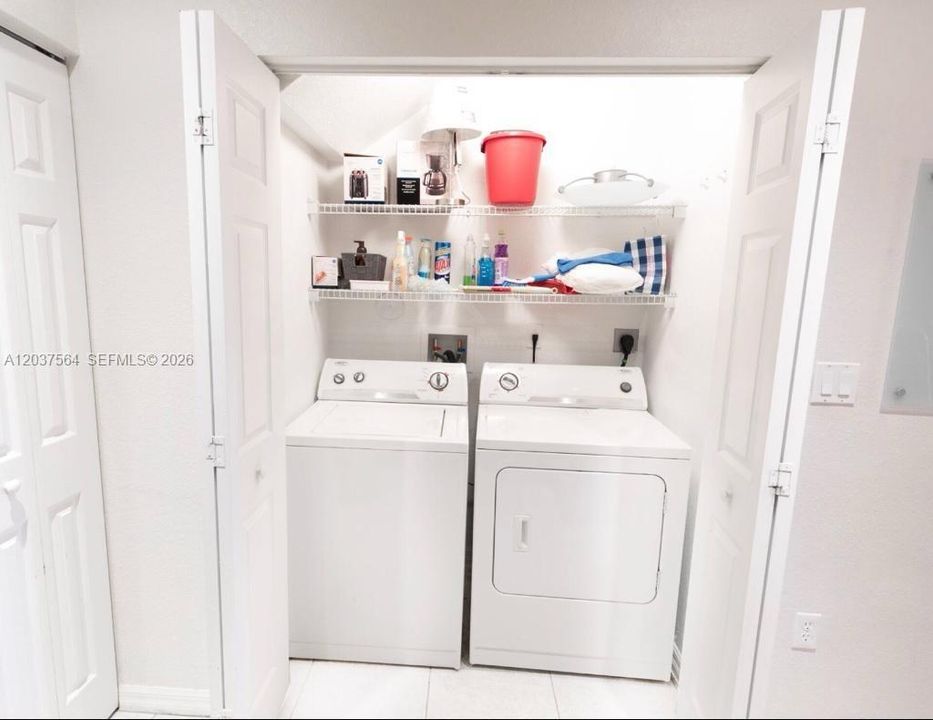В аренду: $2,700 (3 спален, 2 ванн, 1123 Квадратных фут)