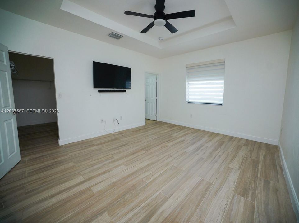 For Rent: $2,999 (3 beds, 2 baths, 1587 Square Feet)