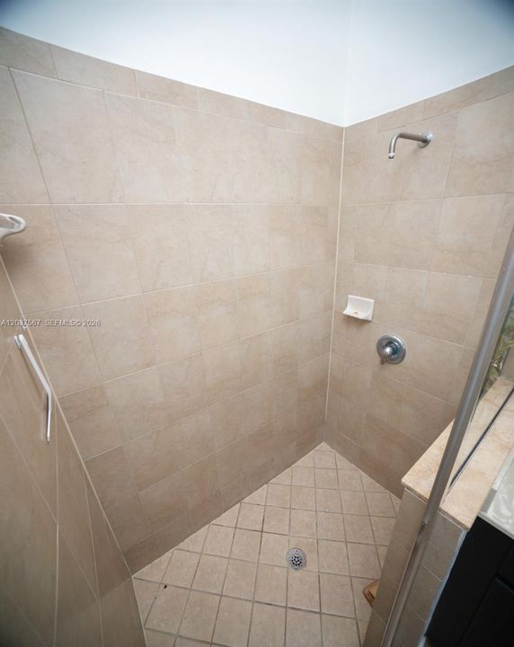 For Rent: $2,999 (3 beds, 2 baths, 1587 Square Feet)