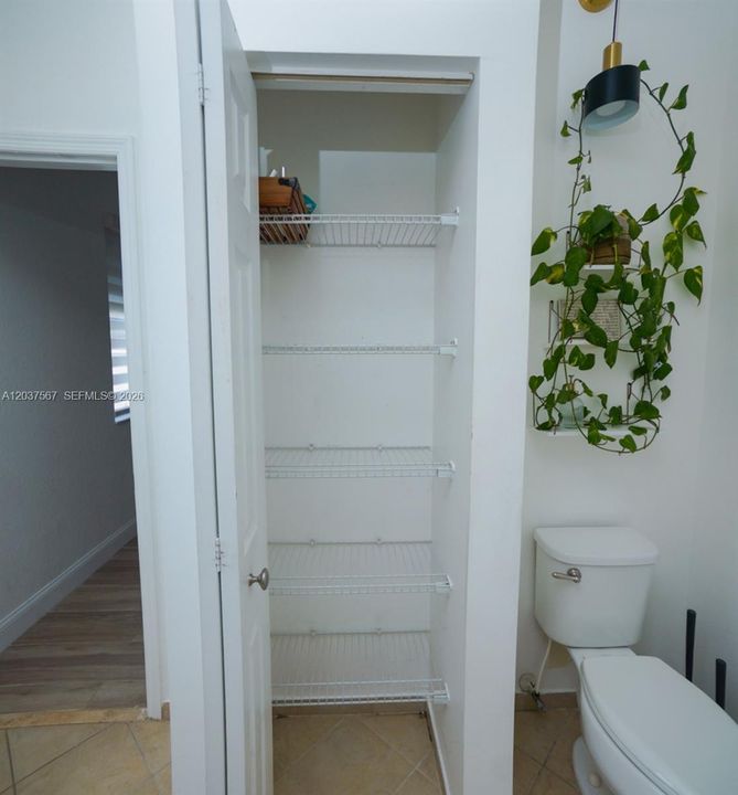 For Rent: $2,999 (3 beds, 2 baths, 1587 Square Feet)