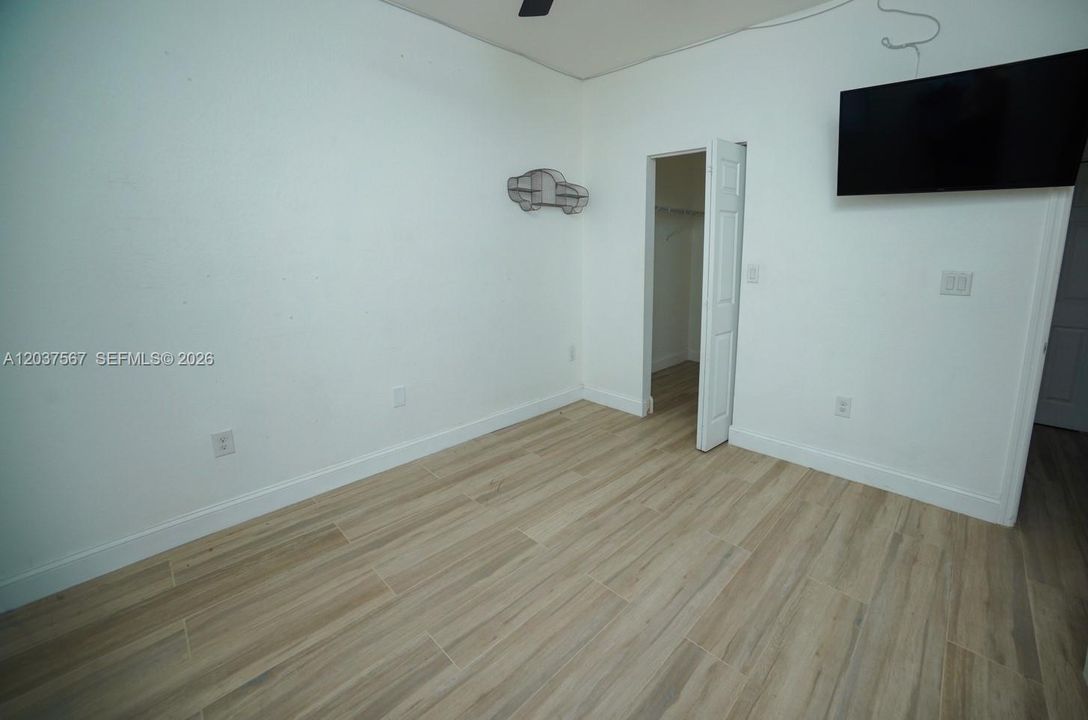 For Rent: $2,999 (3 beds, 2 baths, 1587 Square Feet)