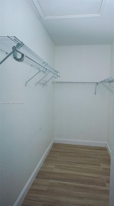For Rent: $2,999 (3 beds, 2 baths, 1587 Square Feet)