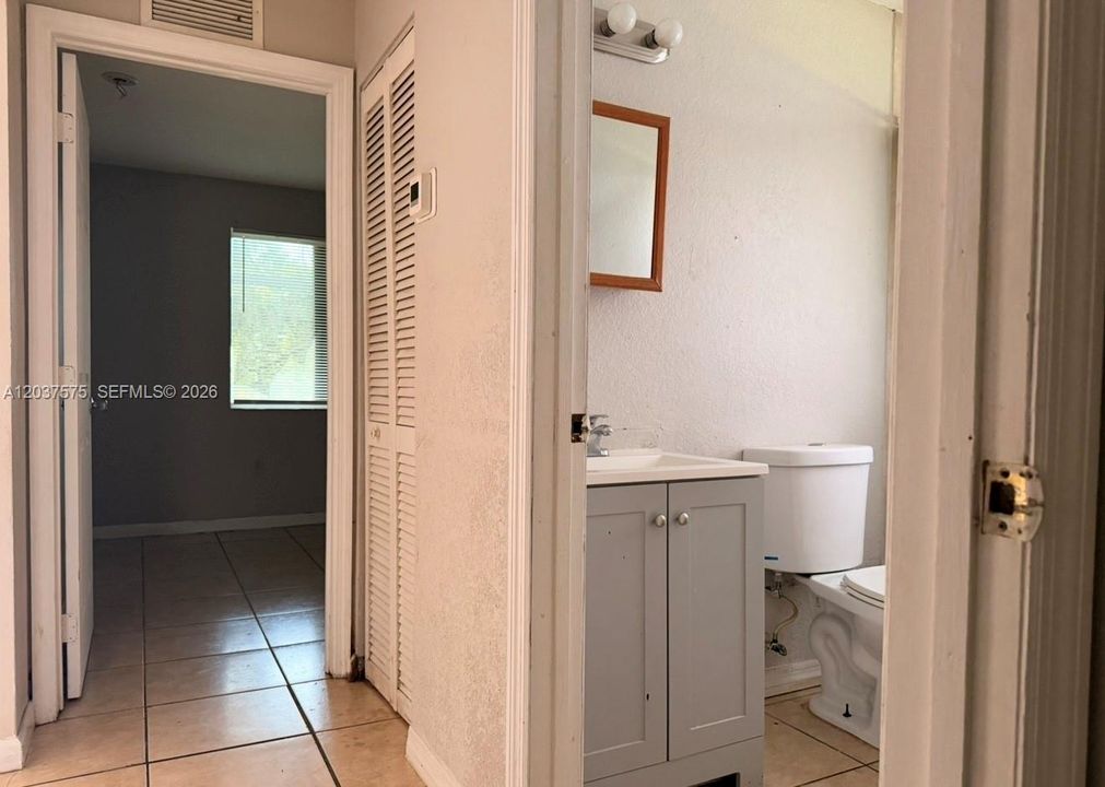Recently Rented: $1,850 (1 beds, 1 baths, 718 Square Feet)