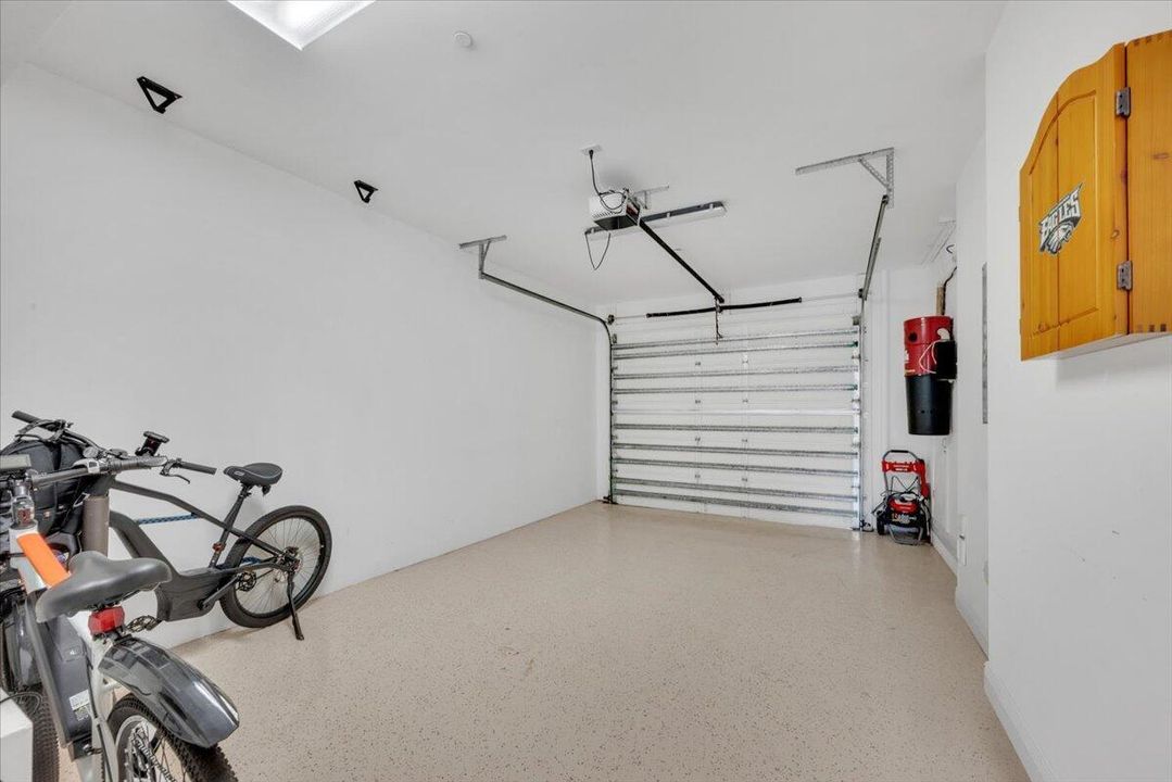 Garage main floor