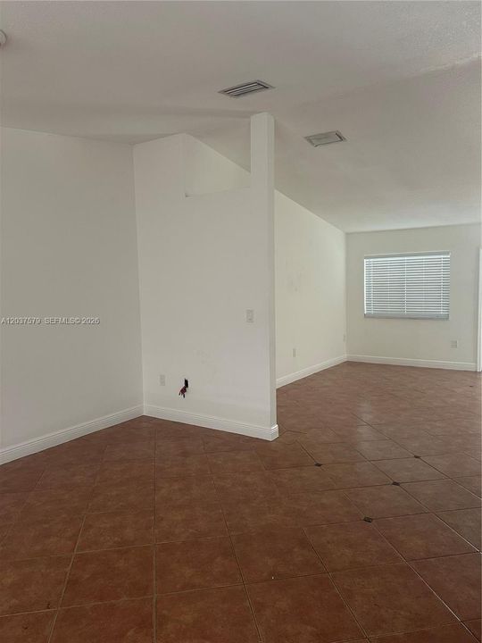 En Renta: $4,000 (4 camas, 2 baños, 1654 Pies cuadrados)