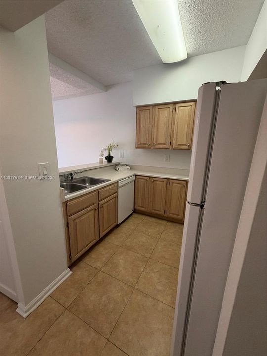 В аренду: $2,250 (1 спален, 1 ванн, 620 Квадратных фут)