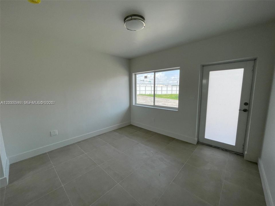 For Rent: $1,100 (0 beds, 1 baths, 6207 Square Feet)