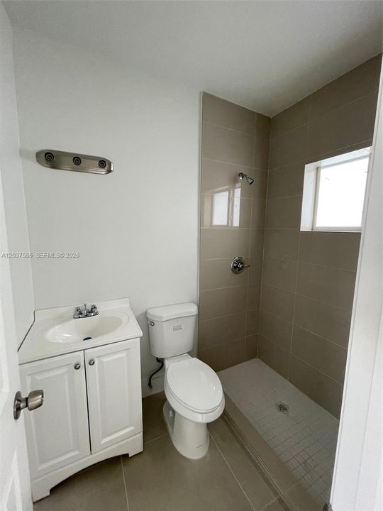 For Rent: $1,100 (0 beds, 1 baths, 6207 Square Feet)