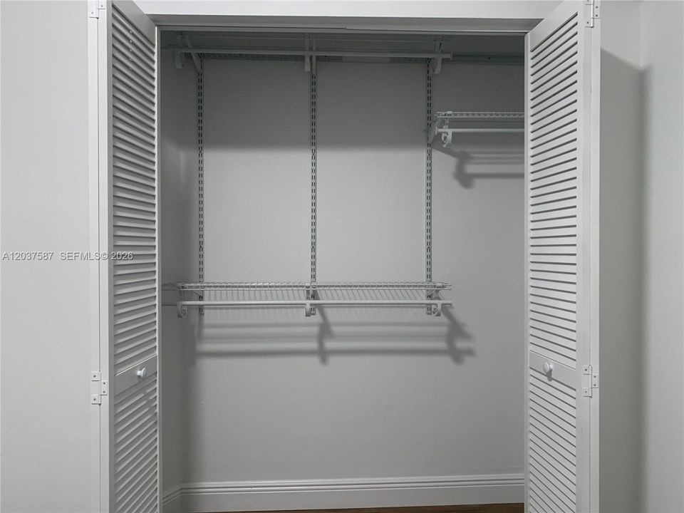 For Rent: $1,900 (1 beds, 1 baths, 585 Square Feet)