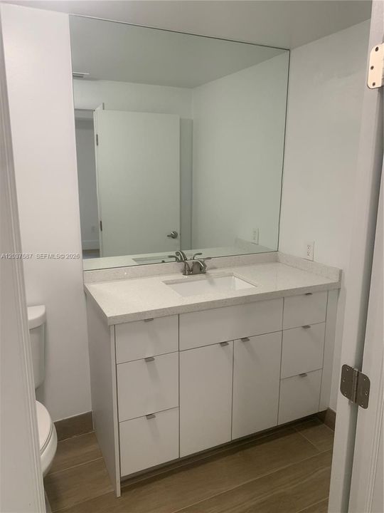 For Rent: $1,900 (1 beds, 1 baths, 585 Square Feet)