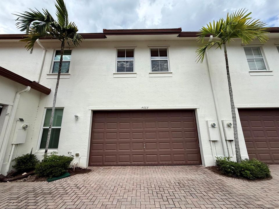 2 Garage Parking