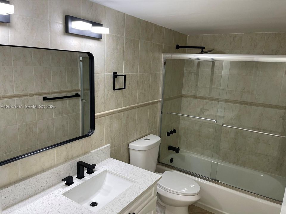 В аренду: $2,800 (2 спален, 2 ванн, 1115 Квадратных фут)