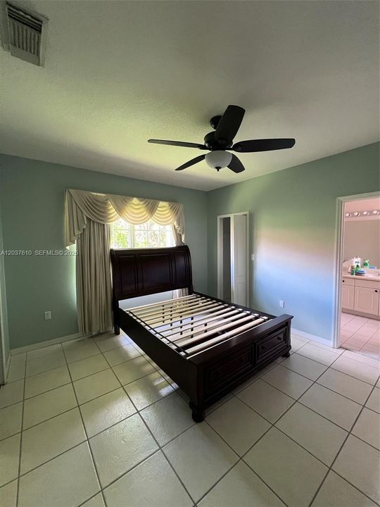 For Rent: $3,400 (3 beds, 2 baths, 2140 Square Feet)