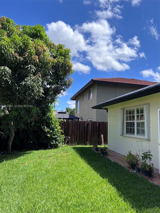 For Rent: $3,400 (3 beds, 2 baths, 2140 Square Feet)