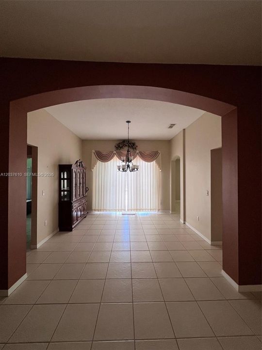For Rent: $3,400 (3 beds, 2 baths, 2140 Square Feet)