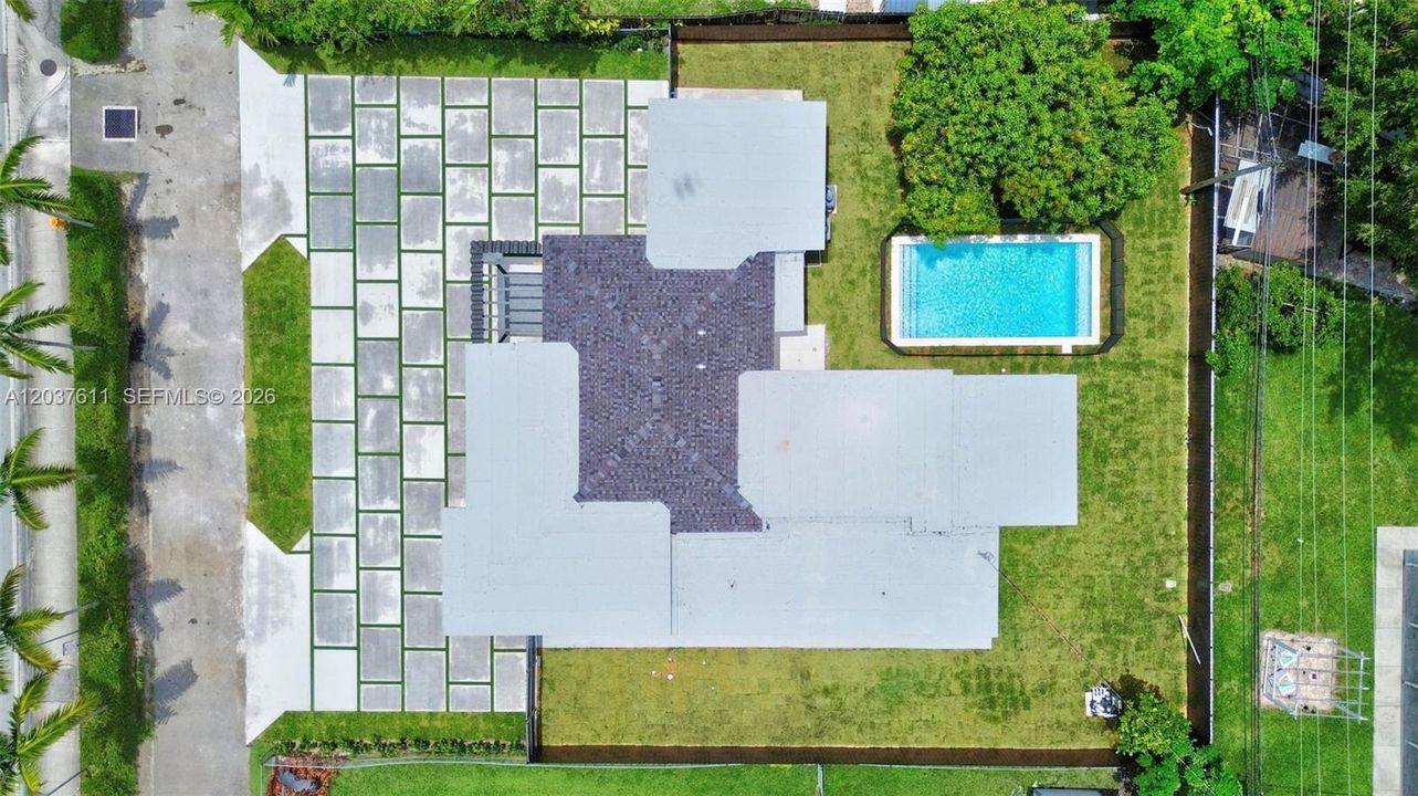 В аренду: $9,500 (5 спален, 4 ванн, 2092 Квадратных фут)