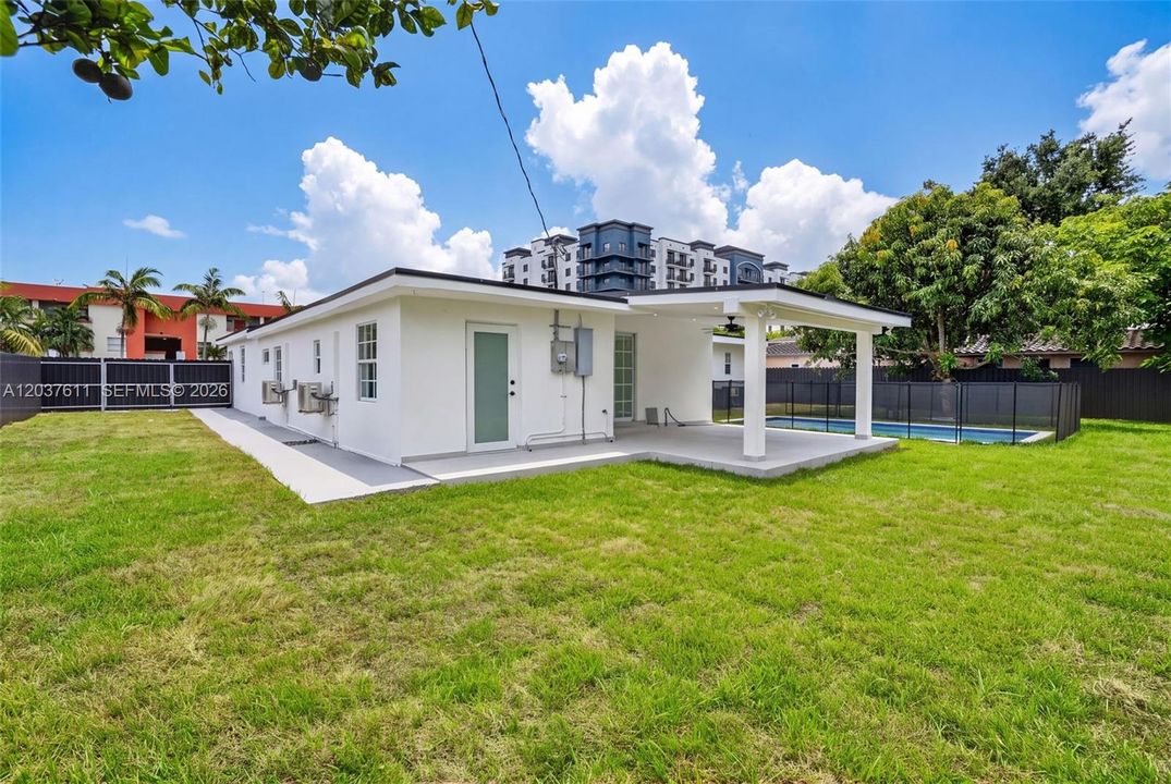 В аренду: $9,500 (5 спален, 4 ванн, 2092 Квадратных фут)