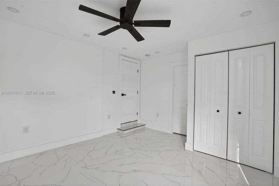 En Renta: $10,500 (5 camas, 4 baños, 2092 Pies cuadrados)
