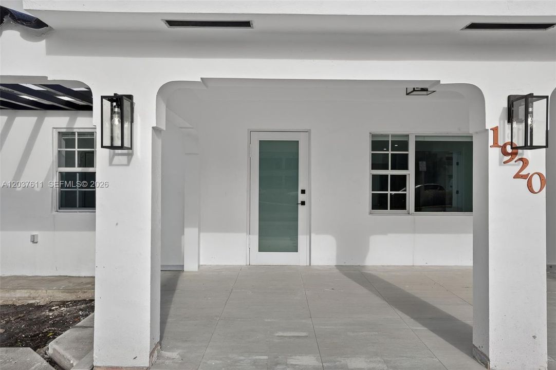 En Renta: $10,500 (5 camas, 4 baños, 2092 Pies cuadrados)