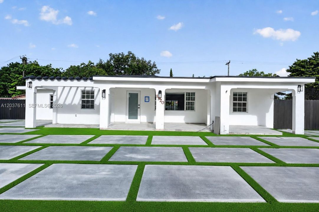 En Renta: $10,500 (5 camas, 4 baños, 2092 Pies cuadrados)