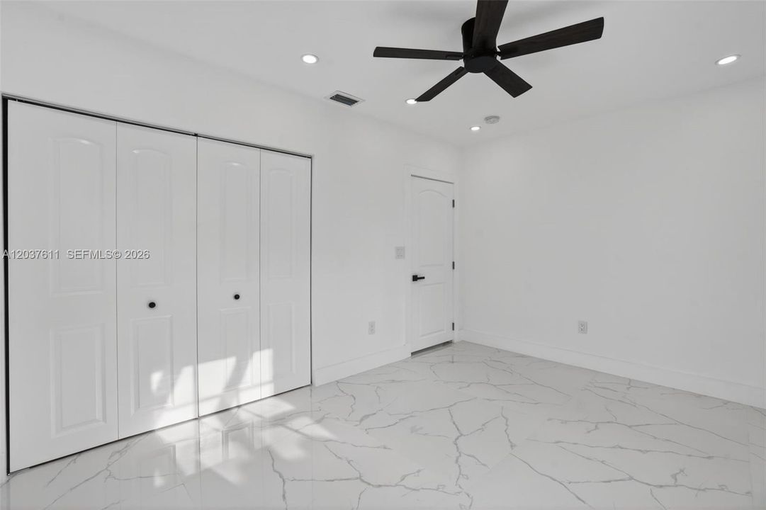 En Renta: $10,500 (5 camas, 4 baños, 2092 Pies cuadrados)