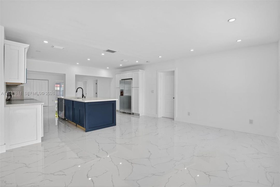 En Renta: $10,500 (5 camas, 4 baños, 2092 Pies cuadrados)