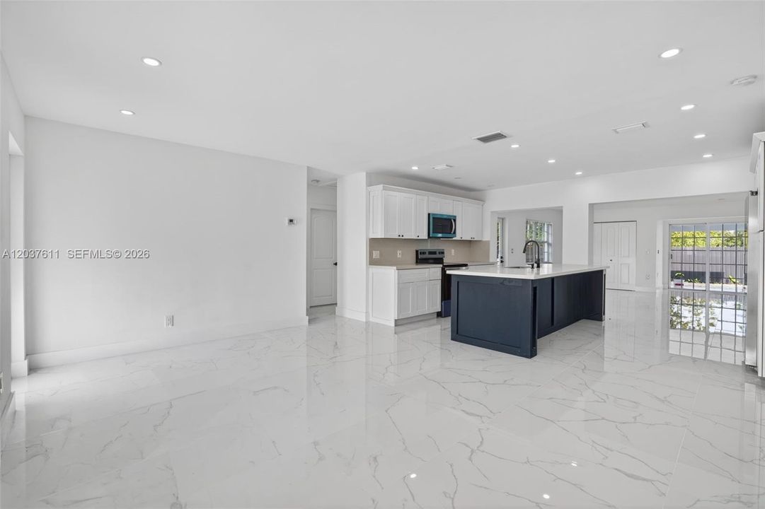 En Renta: $10,500 (5 camas, 4 baños, 2092 Pies cuadrados)